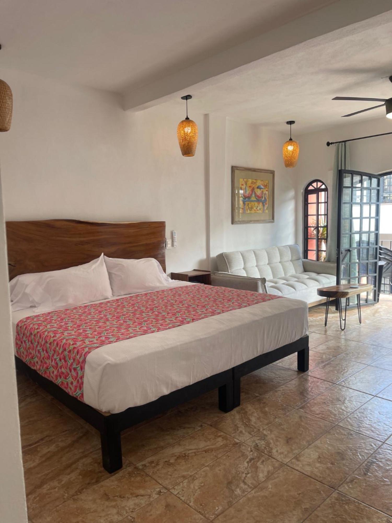 Spanish Moon Pv Puerto Vallarta Exterior photo